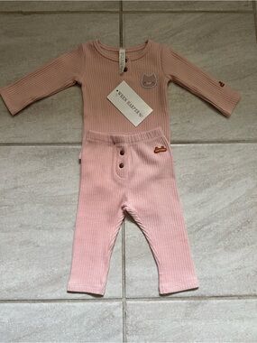 Wren Harper Blush Pink Ribbed Henley Baby Bodysuit with Pants Set Size 0-3 M NWT